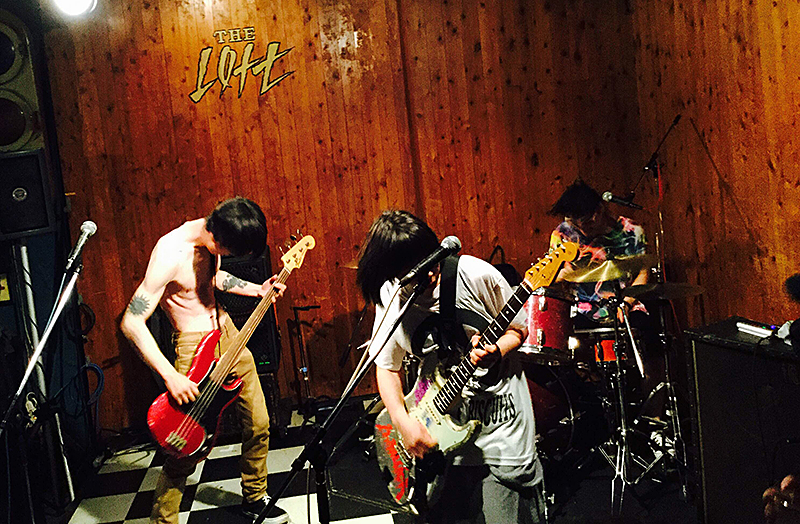 デッドバンビーズ