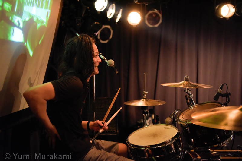 デッドバンビーズ